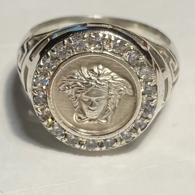 Medusa ring Medusa ring