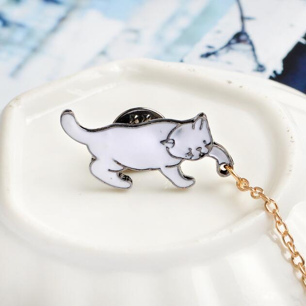 Little White Imitation Pearl Cat Brooch Pins