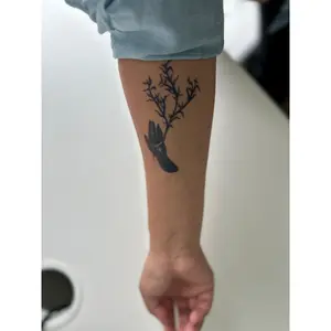 New Life Tattoo | 2 Week Temporary Tattoo | Semi Permanent Tattoo | Plant Based Vegan Tattoo | Plant Tattoo | Hand Tattoo | Christian Tattoo | Gift Idea | Boho Tattoo | Faith Tattoo | Nature Tattoo | Inspirational Tattoo
