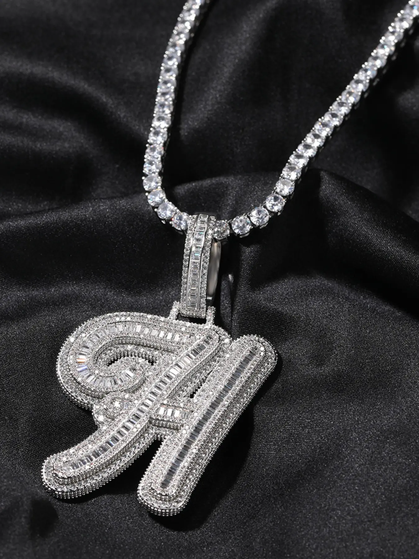 New Arrival Initials Single Cursive Letter Pendant Necklace Baguette Big Letter A-Z Birthday Gift Women Men Personalized Initial Necklace Fashion Jewelry Alphabet Necklace