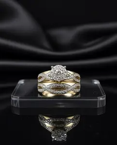 Anillos de compromiso de diamante en 10k