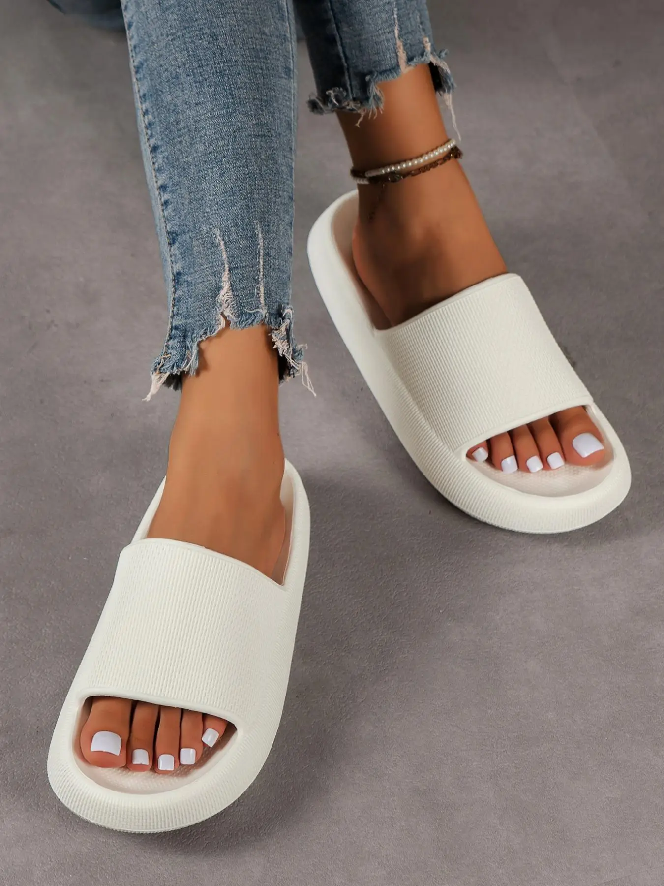 Summer 2024 Women's Matching Solid Color Ultra Soft Non-slip House Slides, Lightweight Bathroom Slides, Going Out Slippers, Quick Drying House Slipper