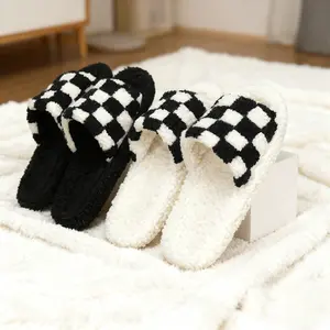 Christmas Slippers for Women Round Toe Anti-Slip Cashmere Warm Memory Foam Cozy House Slippers Cute Fluffy Walking Shoes Indoor Comfortable Soft Cotton