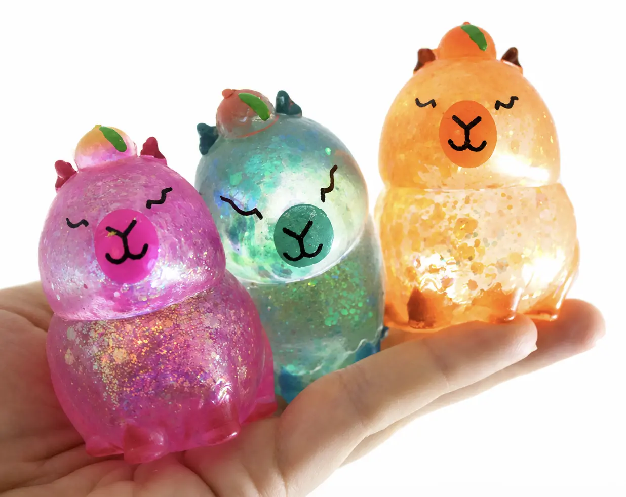 Sparkly Glitter Capybara Squishy Toy - Animals Collectibles Capybara Charm, Fidget & Relax Stress Relief Item, Kawaii Party Toy, 1 Random Color Per Order, Suitable for Ages 4+