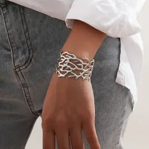 Thorn Vine Woven Stainless Steel Bracelet & Bangle - Multi-functional, Fashionable, Unique, Minimalist, Gender-Neutral Personalized Accessory - Suitable for Daily Wear, Special Occasions, yes