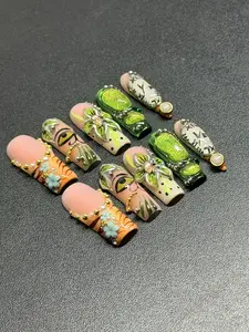 Green cat's eye flower nails