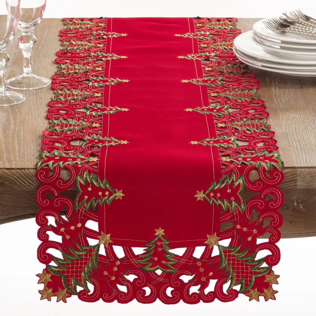 Saro Lifestyle 16x108 in. Polyester Christmas Tree Pattern Runner - Embroidered Design Long Decorative Holiday Kitchen Linen, Christmas Tree Pattern Runners, Embroidered Design Runners