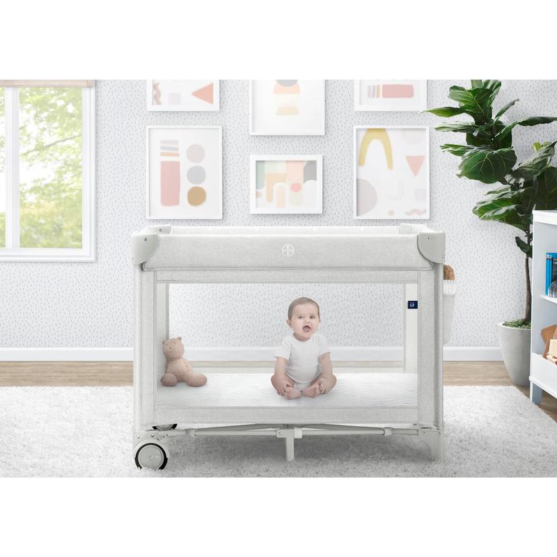 babyGap Deluxe Play Yard