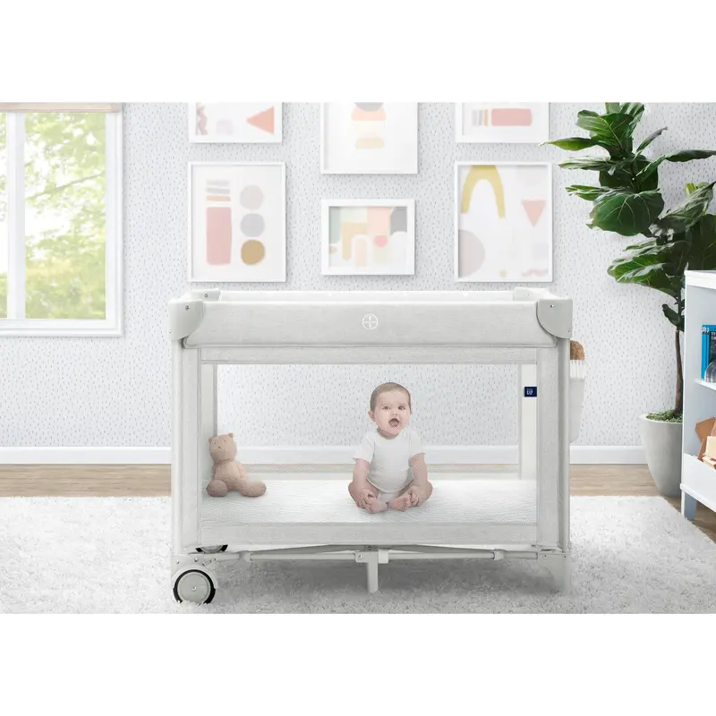 babyGap Deluxe Play Yard