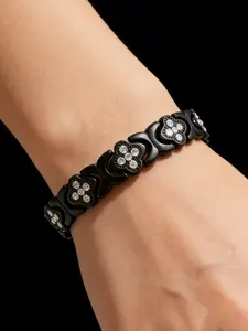 🎁 Black Four-Leaf Clover Crystal Bracelet! Magnetic Clasp, Stylish Energy Jewelry – Perfect for Daily Wear & Gifting!