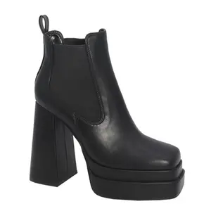 Versus Boots Versus Boots