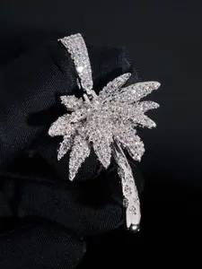 LYEECYEE fashion hip-hop jewelry pendant, retro trendy street-style men's necklace, the perfect gift for festivals and parties.