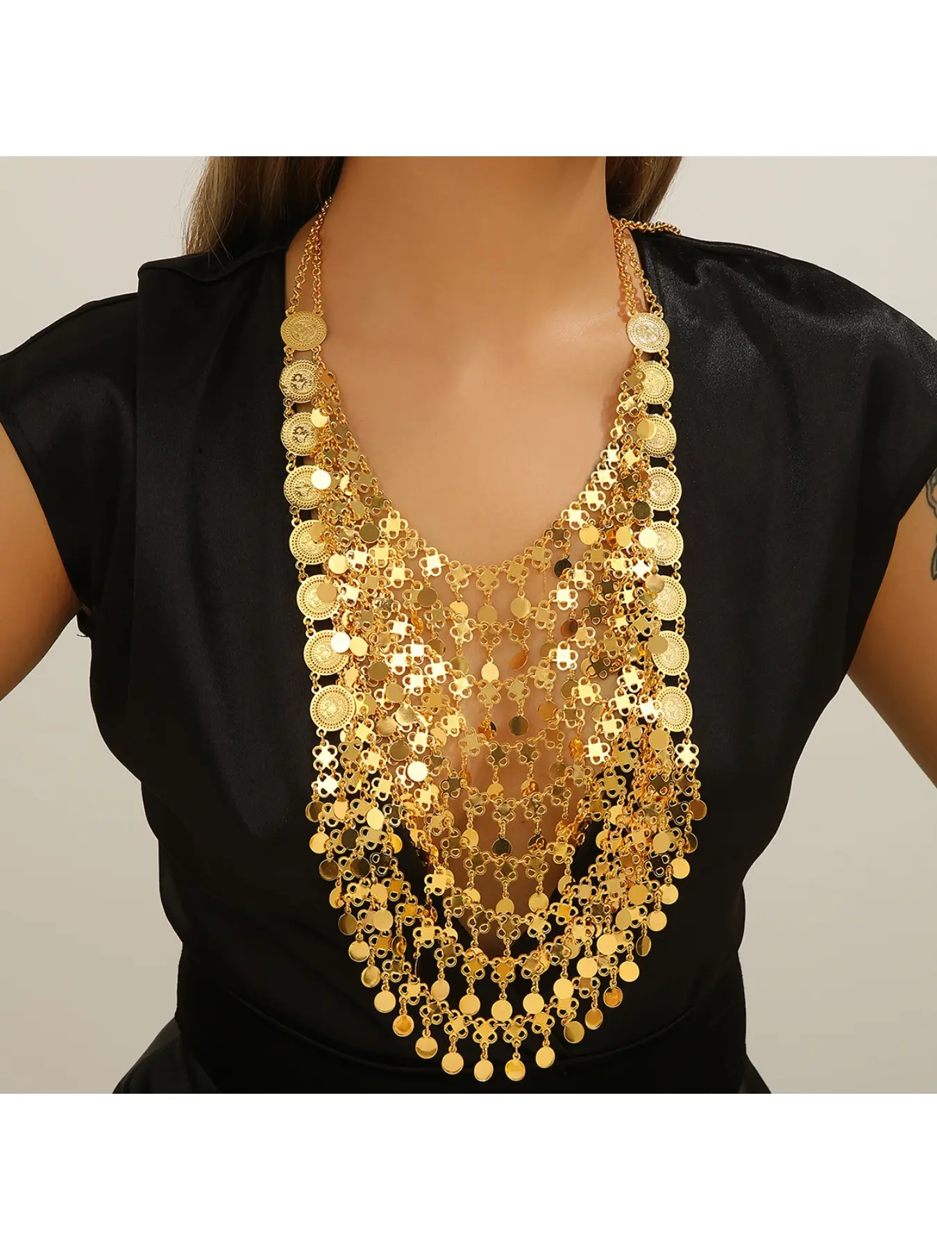 New style jewelry, Fashion Necklace, Middle East Dubai gold alloy coin round pendant sequin multi-layer tassel exaggerated necklace