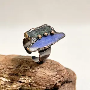 Natrual Irregular Kyanite Gemstone Ring Vintage Bronze Adjustable Retro Ring Unshaped Original Raw Stone Ring Gift For Women Man Girl Boy Party Accessory Jewelry Gift For Bithday Anniversary Christmas Hallowmas Fashion Ring