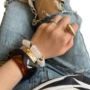 Irregular Dyed Resin Closed Hoop Bracelet for Women - Y2K Retro Boho Chic Stackable Jewelry, Spring Fashion Unisex Cuff for Women & Men