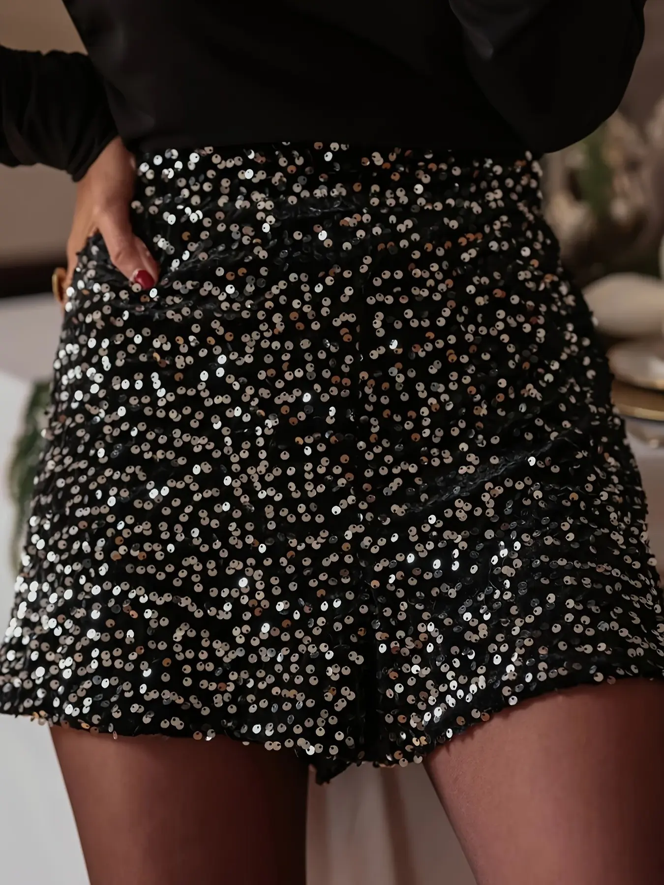 Women's Sequined Shorts, Elegant Fashion Design, Casual Commute Wear, Perfect for Dates, Stylish Ladies' Bottoms, Fashion Pocket Shorts