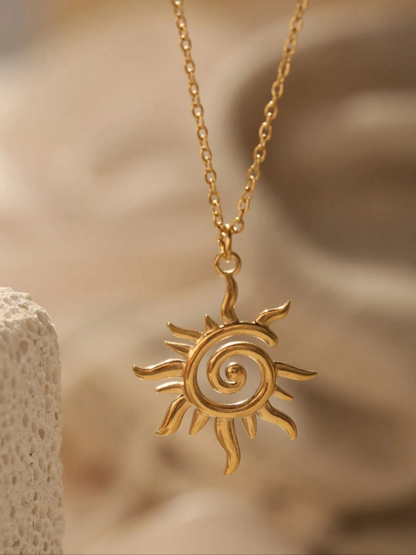 1pc Simple 18k Gold Plating Stainless Steel Sunburst Sun Ray Delicate Pendant Women Necklace Sprial Pendant Jewelry Collarbone Chain Pendant Necklaces For Women Summer Wear Dainty Necklace