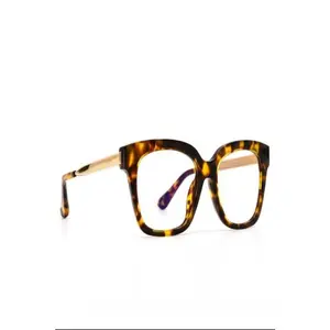 Bella xs Amber Tortoise + Blue Light