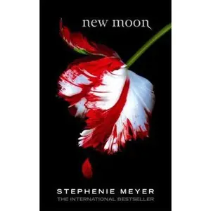USED-New moon (twilight tome 2) by Stephenie Meyer (Paperback)