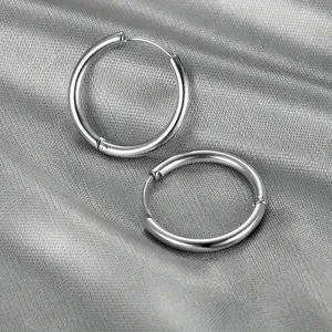 1 Pair of Fashionable, Simple, Neutral Style Hip-hop Circular Plain Circle Smooth Stainless Steel Earrings and Ear Buckles Suitable for Daily Leisure Parties, Suitable for Both Men and Women As Accessories Earcuff Trendy Jewelry