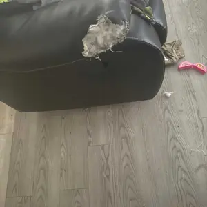 Extra-large 50*137cm self-adhesive leather repair patch.Lasts three years.Suitable for leather sofas, furniture, car seats, office chairs, motorcycle seats.