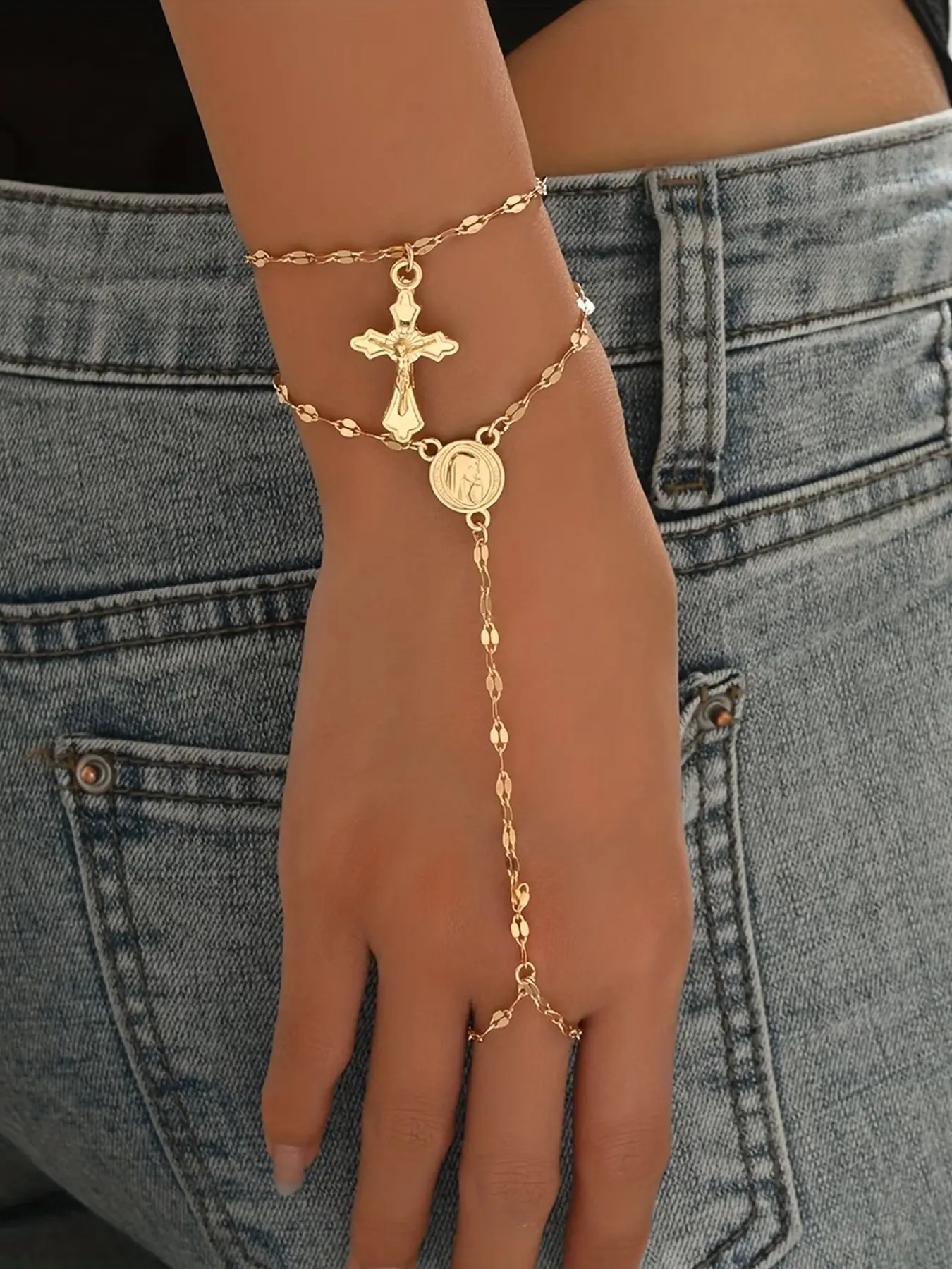 2pcs Golden Hand Chain Bracelets for Women Alloy Chain Bracelet Cubic Link Chain Bracelet Set Cuban Link Bracelet Trendy Ring Bracelet Hand Chain Fashionable Bracelet Jewelry for Her