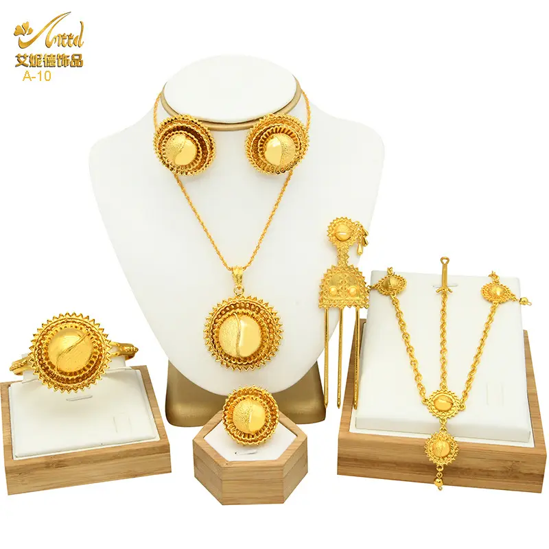 A 10 six piece jewelry set