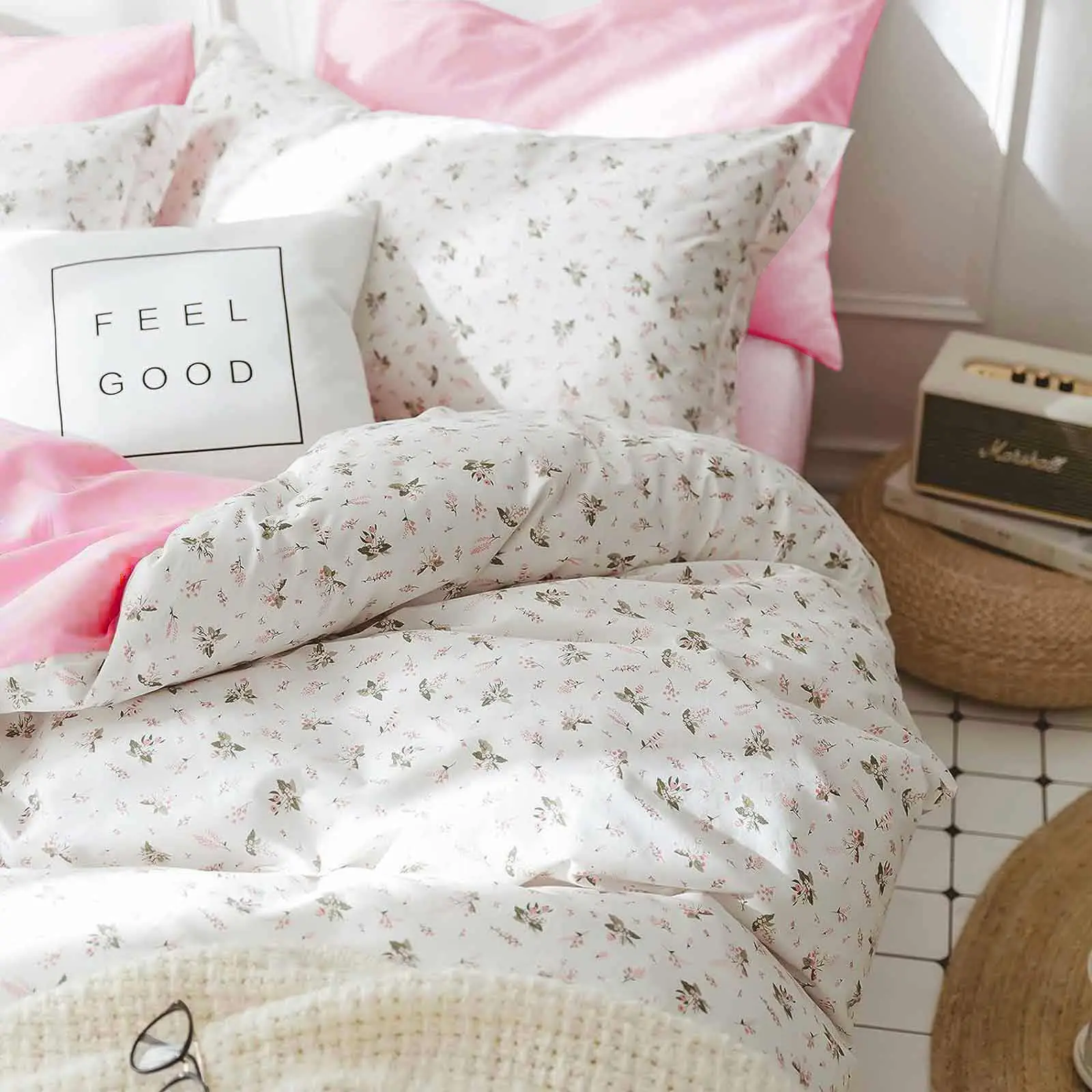 Pink Floral Duvet Cover with Pillowcase 2 Pcs Twin / 3 pcs Full Queen King -   White Flower Green Leaf Pattern Printed Reversible Microfiber Comforter Cover Bedding Set - Soft Aesthetic Cottage Preppy Bedroom Decor for Women Girls