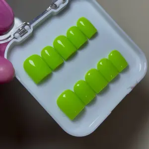 Easy -to-apply simple manicure press-on nails, choose your favorite color. *Custom Handmade Press-On Nails - Made to Order (5-7 Business Days)