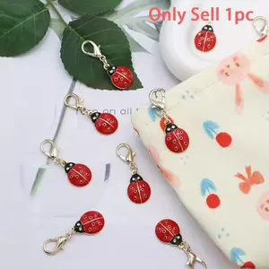 1PC Inspirational Ladybug Keychain, Trendy Cute Keychain, Cute Keychain Accessory, Cute Miniature Bug Charms with Lobster Clasp, Animal Keychain Ladybug Pendants for Bag Accessories, Phone Case Decorations, /Holiday Gifts