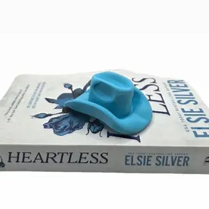 Cowboy Hat Bookish Decor - Western Romance Bookshelf Accessory - 3D Printed Mini Hat for Book Lovers & Readers Gift Lightweight