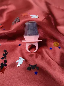 Color-Changing Ringpop Lipgloss