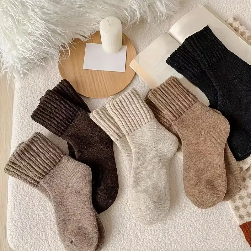 Women's Basic Labelless Mid-Calf Socks - 5 Pairs/Pack, Lady's Casual Polyester Socks, Soft, Warm for Autumn & Winter Everyday Wear (Enhances Warmth)