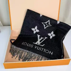 Pre-owned Louis Vuitton cashmere Small Leather Goods Reykjavik Scarf