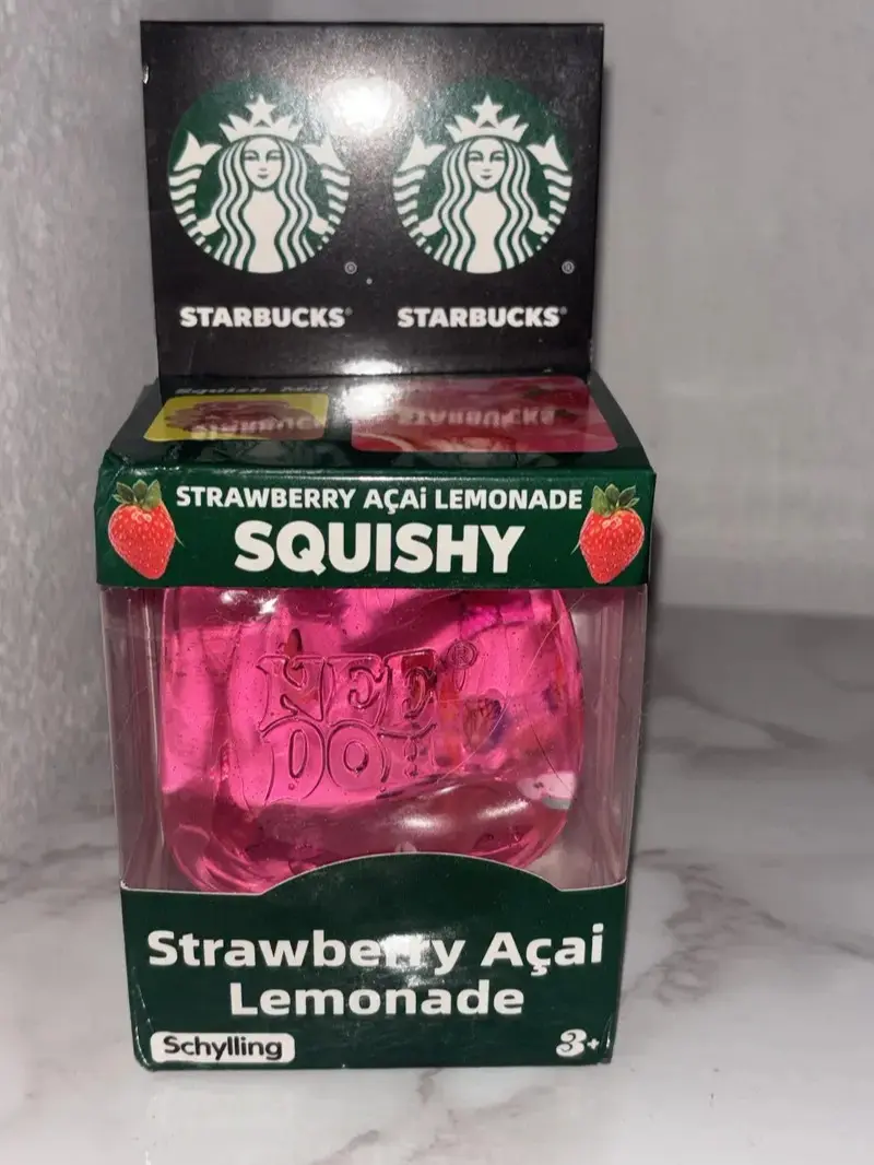 Nice cube squishy Starbucks Collaboration Red Exquisite Cube Nice cube squishy Starbucks Collaboration Red Exquisite Cube