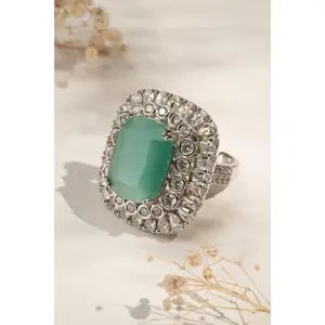 Emerald Halo Luxe Ring