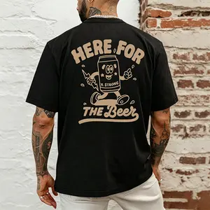 Men’s American-style trendy printed T-shirt, black and white short sleeves; holiday streetwear fashion styling; casual crew neck short-sleeve T-shirt for everyday outdoor leisure wear.
