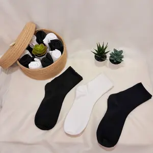 16 Pairs of Classic Socks for Woman and Men