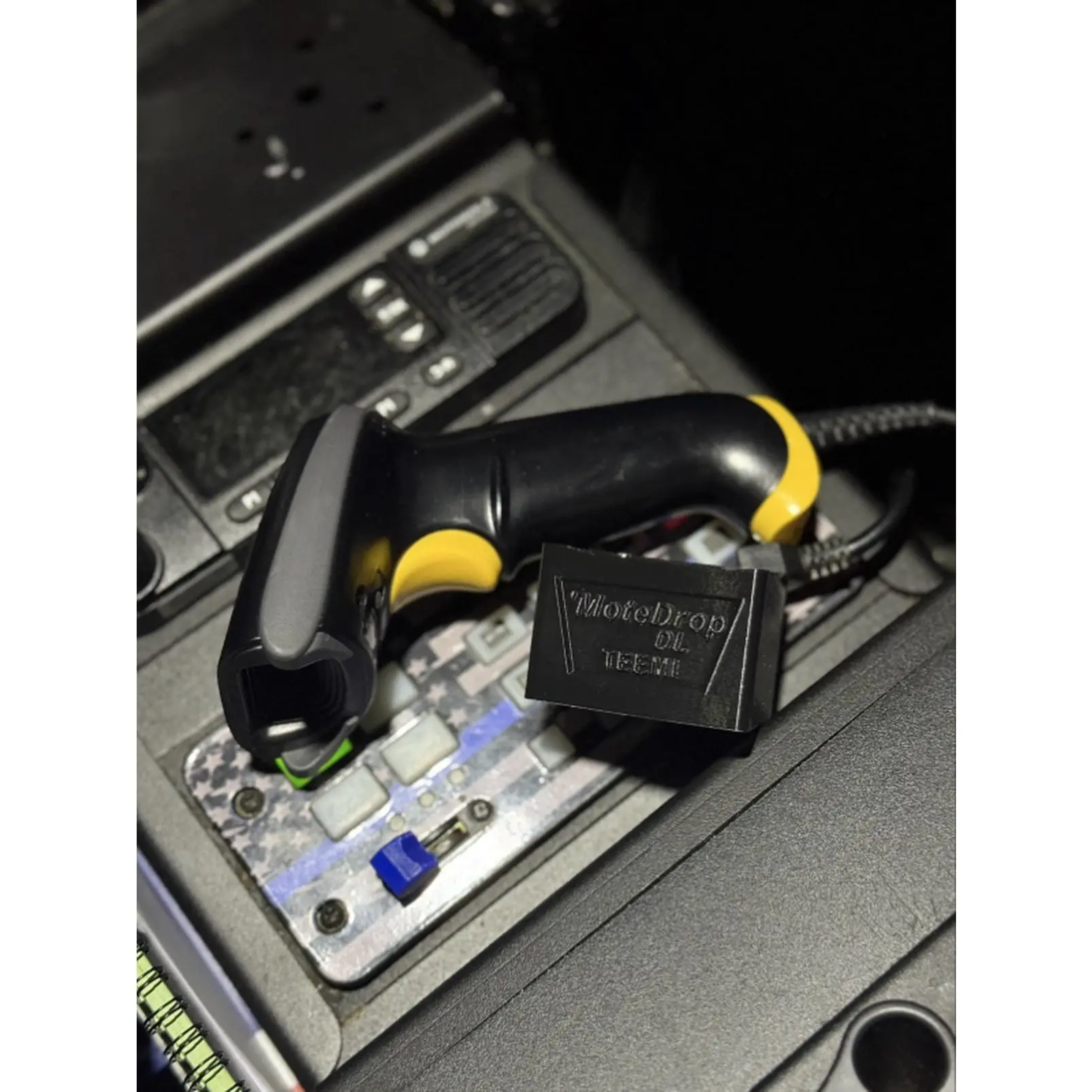 MoteDrop DL Magnetic Teemi Handheld Barcode Scanner Holder for Efficient Scanning and Organization