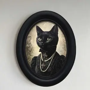 Gothic Vintage Cat Picture Frame, 3D Wall Art with Decor, Oval Wooden Decoration, Perfect for Home and Office