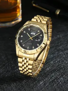 RICECGO Men's Business Watch: Checkered pattern, rhinestone hour markers, dual calendar display. Perfect for everyday wear and as a premium business gift. Business Quartz Watch Modern Fashionable Wristwatch