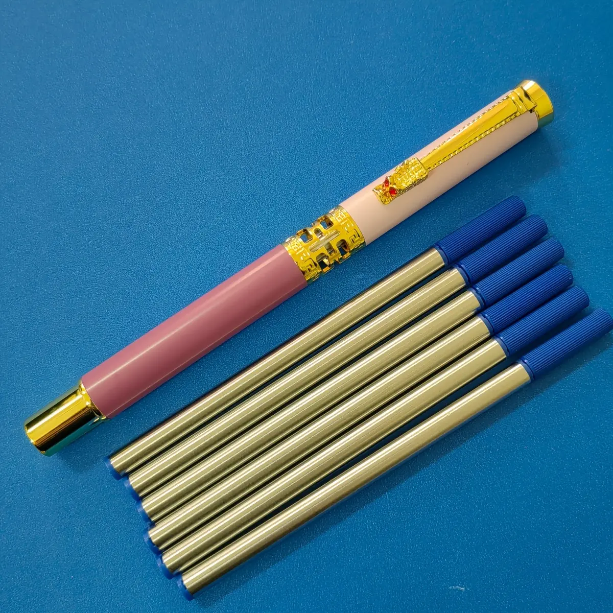 1 pink pen + 6 blue refills