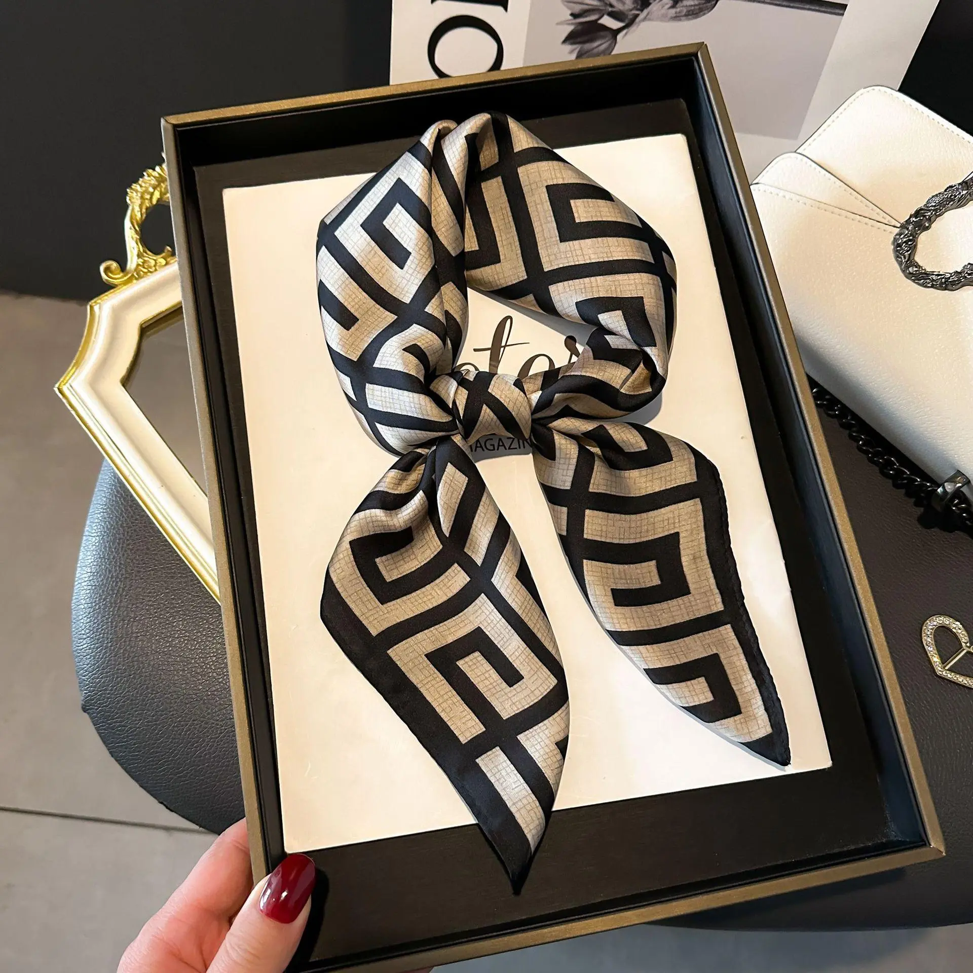 A0497 70 Square Towel Maze Grid