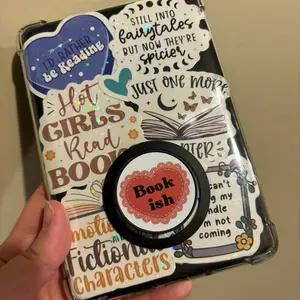 Book Ish Kindle Pop Socket, Kindle Accessory, Kindle Stand, Kindle Grip, Phone Grip, Popsocket, Kindle, book, Pink Heart, Heart Design