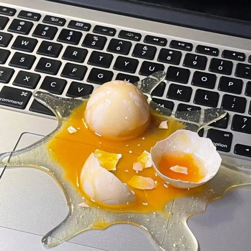 Funny Broken Egg Phone Stand, Mobile Phone Holder, Prank Creative Gift, Unique Egg Break Design, Humorous Present Idea, Trendy Accessory for Gadgets