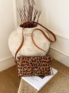Ladies' fashionable, simple, casual, convenient, durable, compact leopard print suitable for daily commuting, shopping, dating, gift giving, ladies' essential shoulder bag Hobo Shoulder Bag