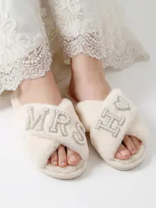 Customizable Letter H Plush Slippers, Ideal Gift for Bridesmaids, X-Strap Plush Slippers with Pearl Rhinestone Heart Design, All Seasons Indoor Wear