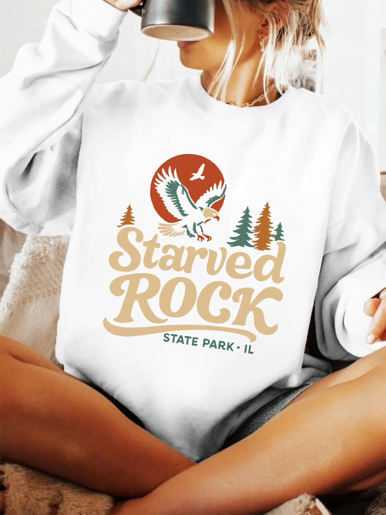 Illinois Famine Rock State Park Print Women's Round Neck Sweatshirt, Casual Fit, Cartoon Pattern, Fall & Winter Wear