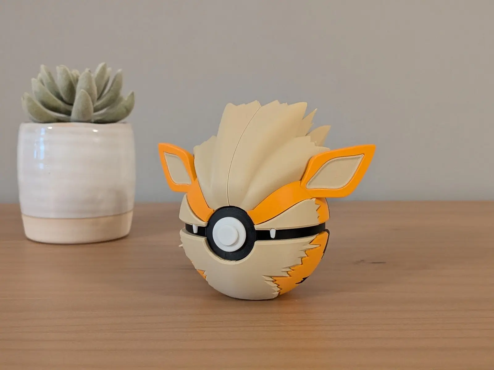 Arcanine Ball | Themed Collector Ball