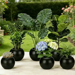 Minimalist Ball-Shaped Flower Pot, Planter Pots, Modern Art Decoration, Lightweight Durable Plastic Material, Indoor Outdoor Use, Nordic Zen Style